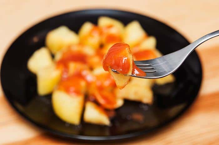 how to make spanish patatas bravas